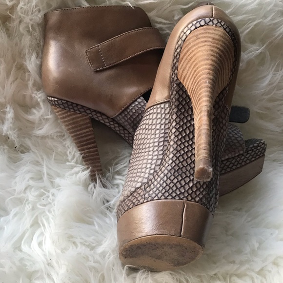 BCBGMAXARIA SHOE STILLETTO - Picture 8 of 13